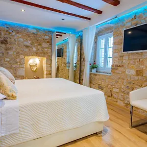 4* Guest house & Stars Free Parking
